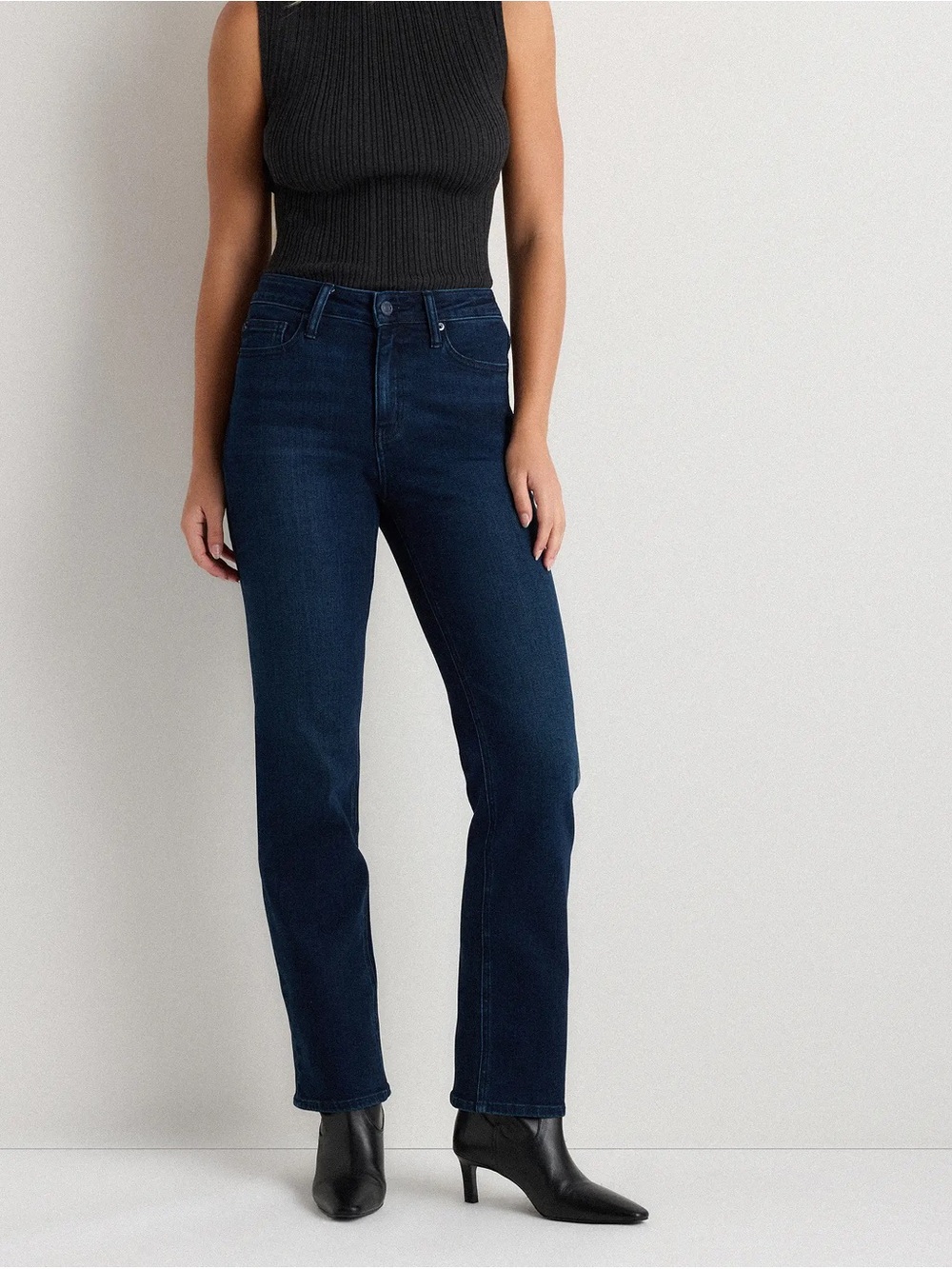 Quince NWT Bella Stretch Relaxed Straight Jeans Size 29 Deep Sea Blue Preppy